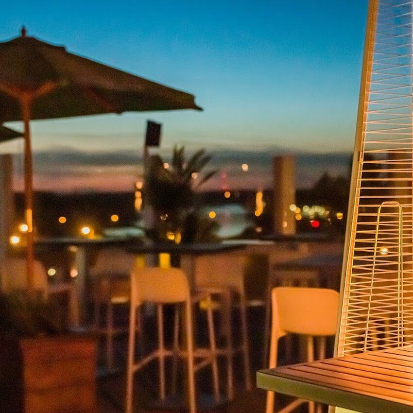 Terrasse Diversimmo -  Restaurants Near: J2C2B9