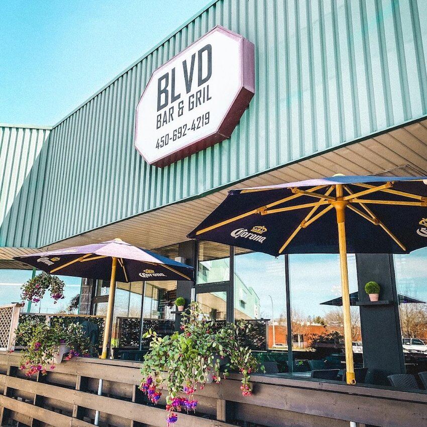 BLVD Bar & Gril Restaurant