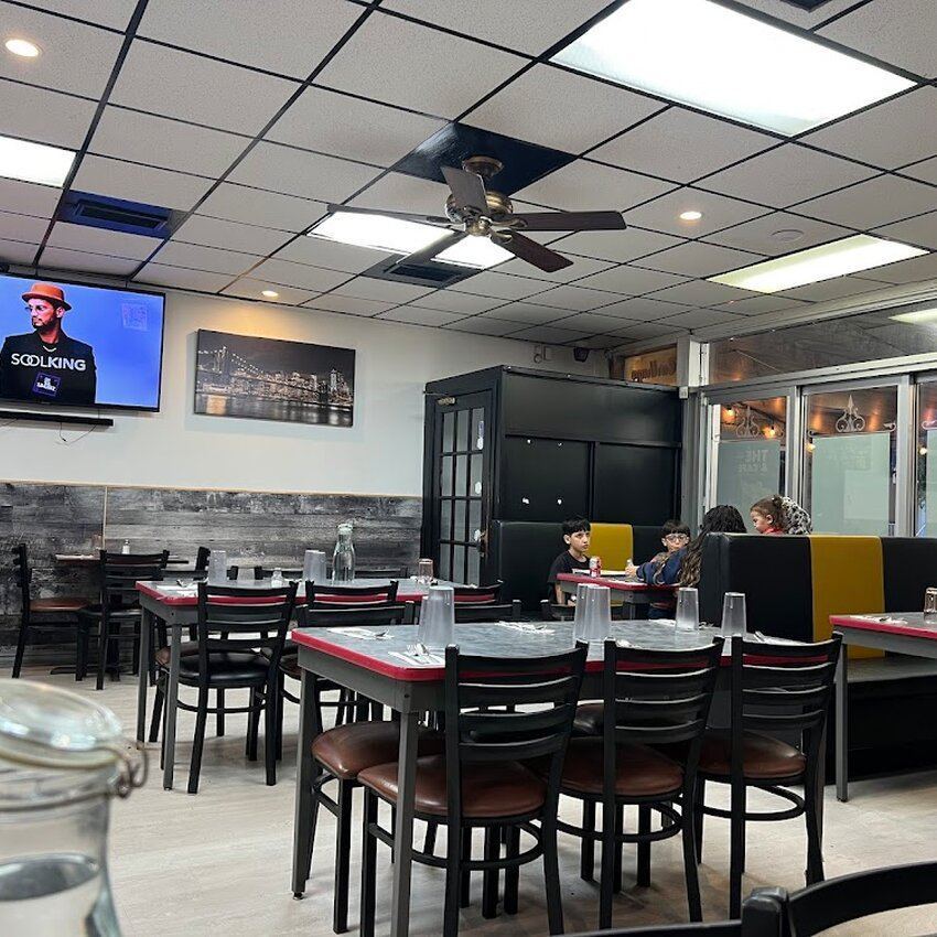 Caf&eacute; restaurant B&eacute;lair - Restaurants Halal Parc-Extension