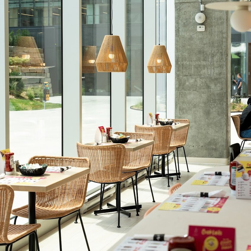 L'Oeufrier - Poutines Chomedey