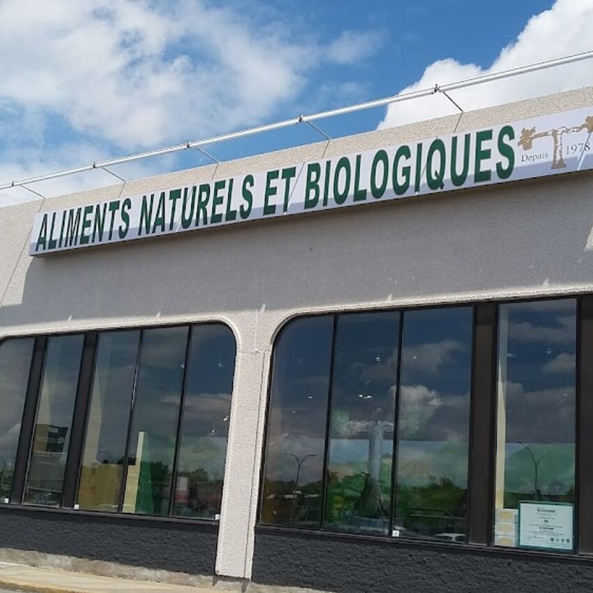 Les March&eacute;s Tau -  Restaurants Near: H1M3B2