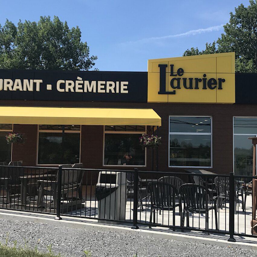 Le Laurier Restaurant/Cr&egrave;merie - Restaurants pr&egrave;s de: J2S3J4