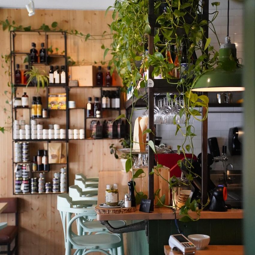 Le Renard Caf&eacute; + Buvette - Restaurants pr&egrave;s de: G9A2G6