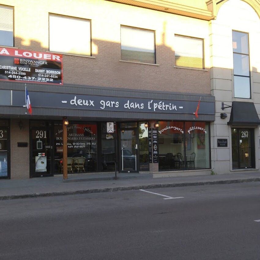 Deux gars dans l'p&eacute;trin -  Restaurants Near: J7Z3B8