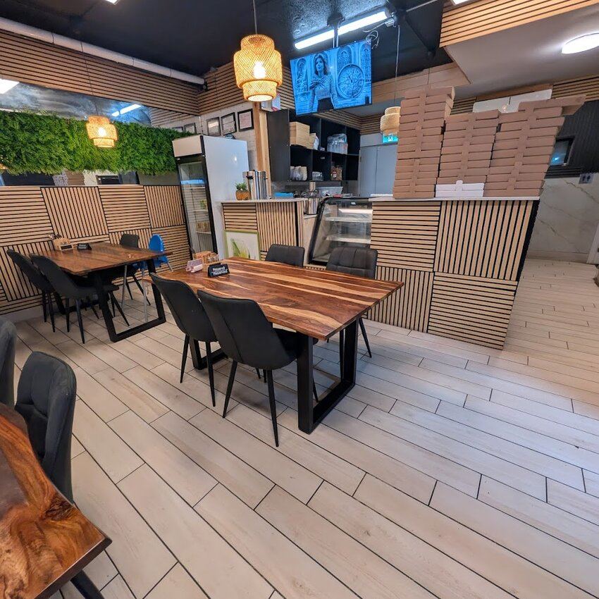 Restaurant Cornicello - Restaurants pr&egrave;s de: H7G2B4