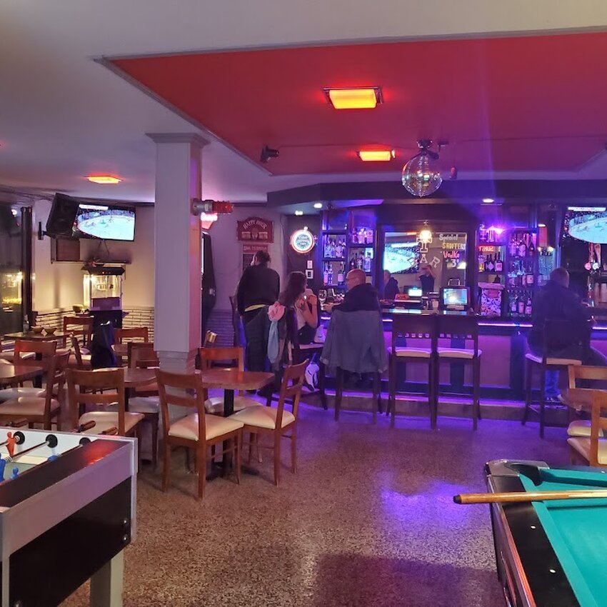 Bistro Bar Terminus - Restaurants pr&egrave;s de: H3L2E6