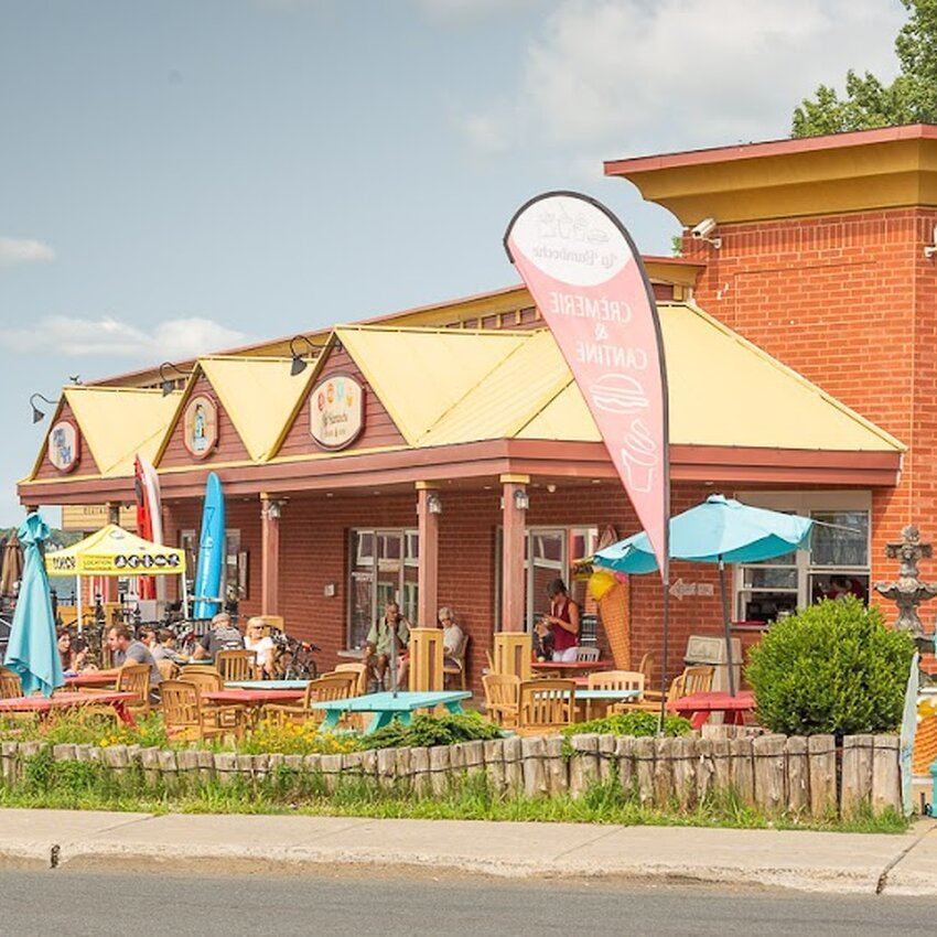 La Bamboche Cr&egrave;merie Restaurant