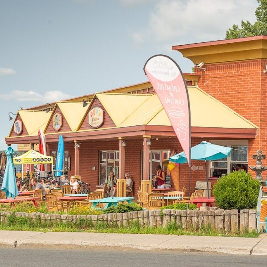 La Bamboche Cr&egrave;merie Restaurant