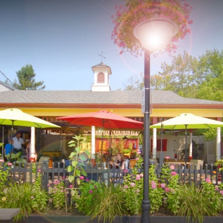 Resto Bar Lolita - Restaurants pr&egrave;s de: J8E2Y2