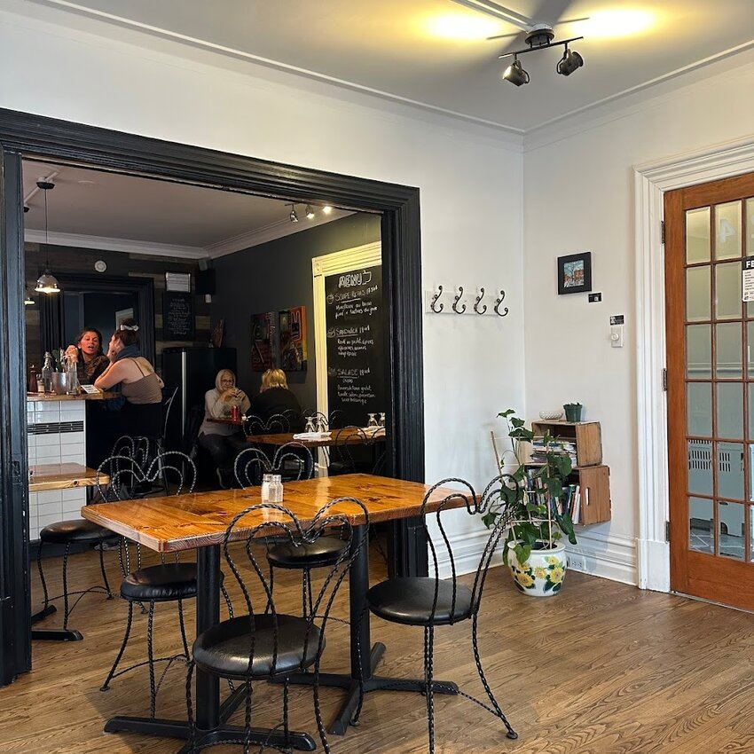 Ras Le Bol - Restaurants pr&egrave;s de: J6E6X6