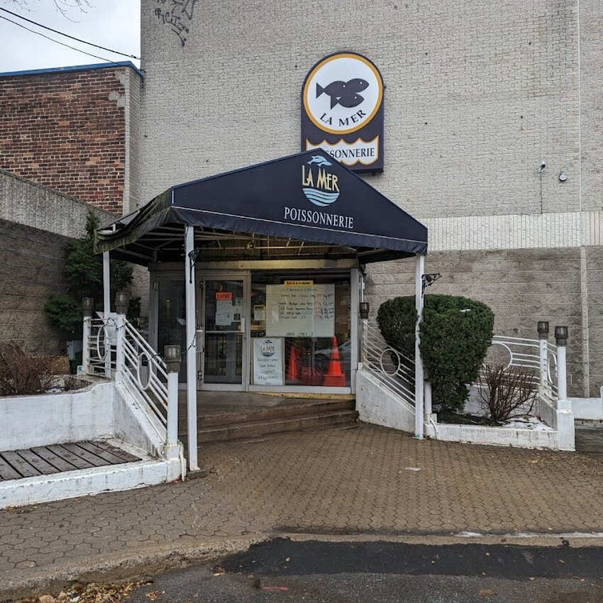 Poissonnerie La Mer - Quartier des Spectacles Takeout Available Restaurants