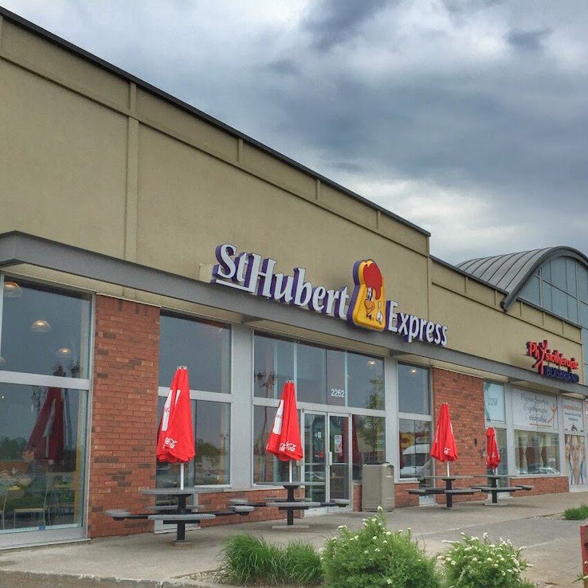 R&ocirc;tisserie St-Hubert -  Restaurants Near: J7G1B1