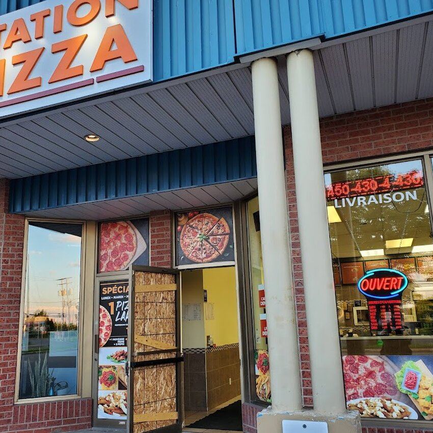 La Station Pizza Restaurant