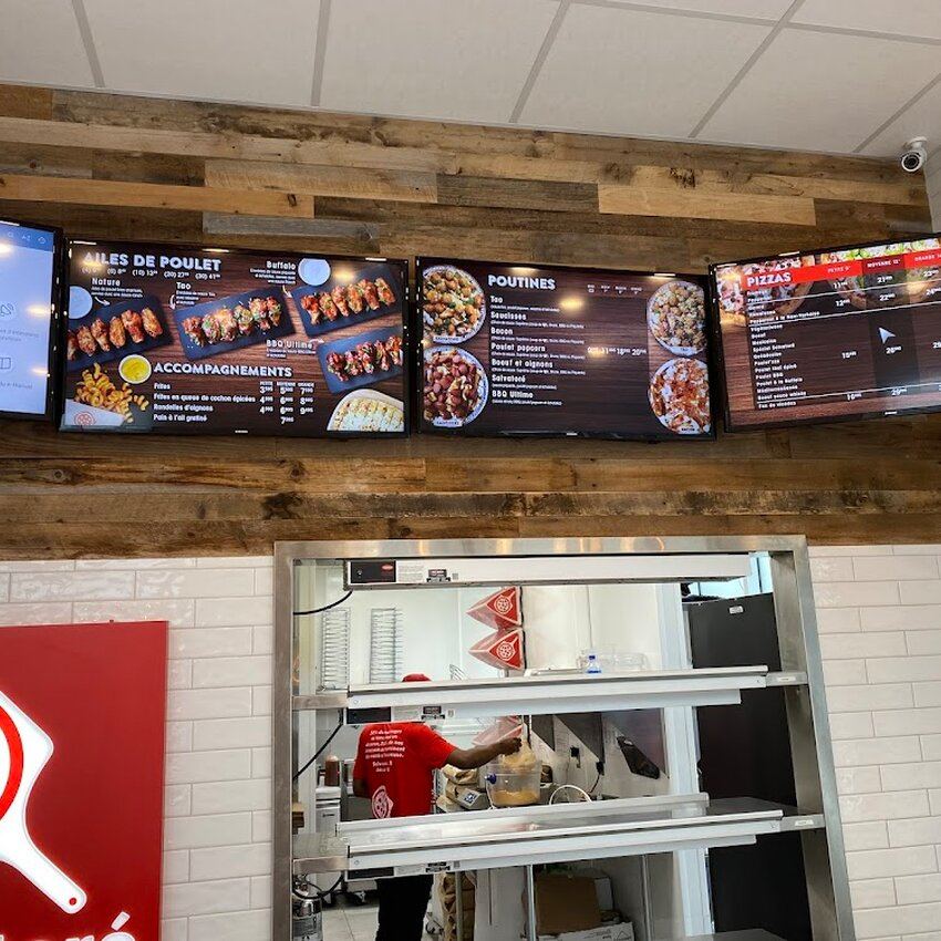 Pizza Salvator&eacute; - Restaurants pr&egrave;s de: J6X4E3