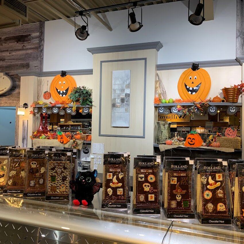 P&acirc;tisserie Rolland -  Restaurants Near: J4B6B6