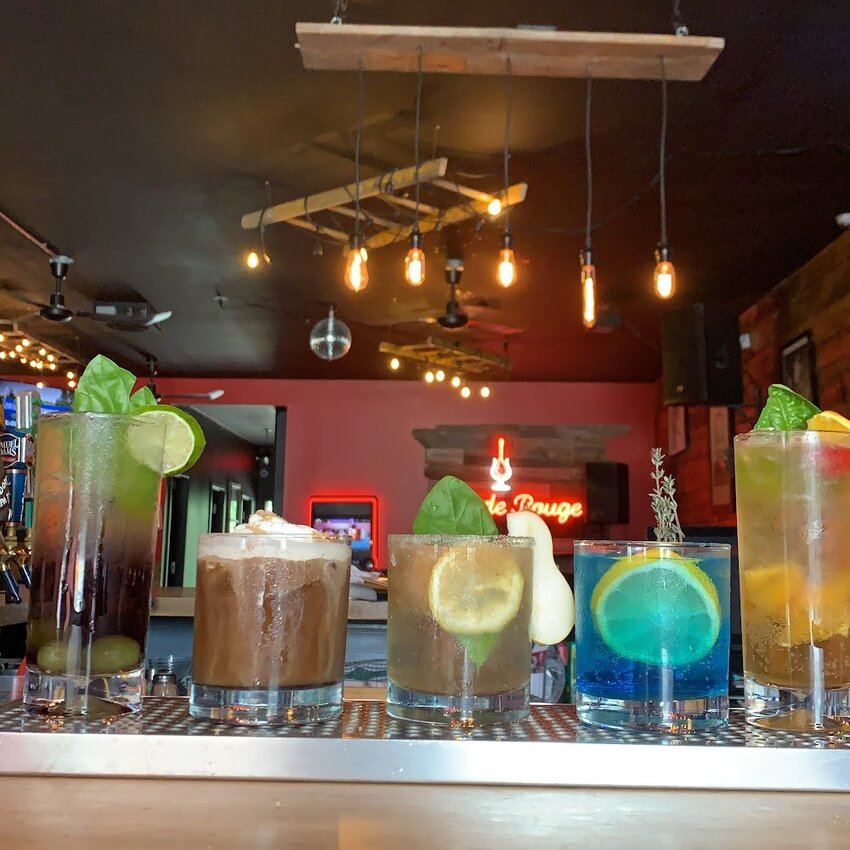 Le Pub Code Rouge -  Restaurants Near: J8H2N2