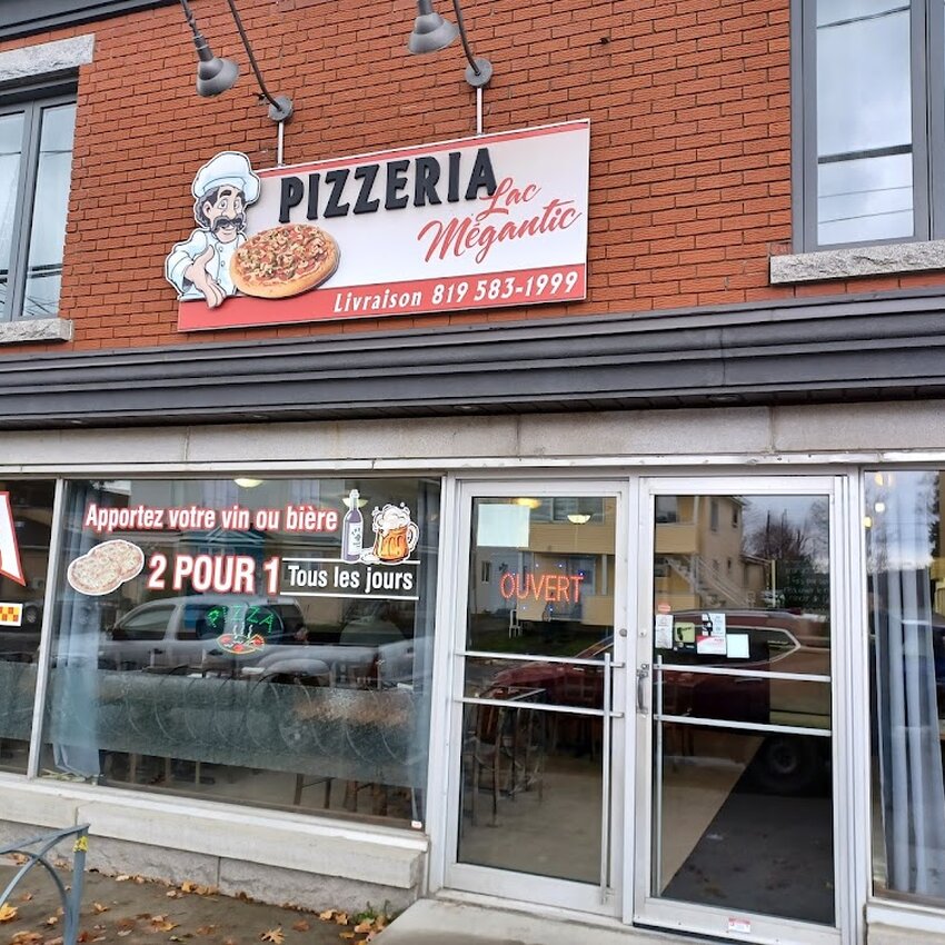 Pizzeria Lac Megantic Restaurant