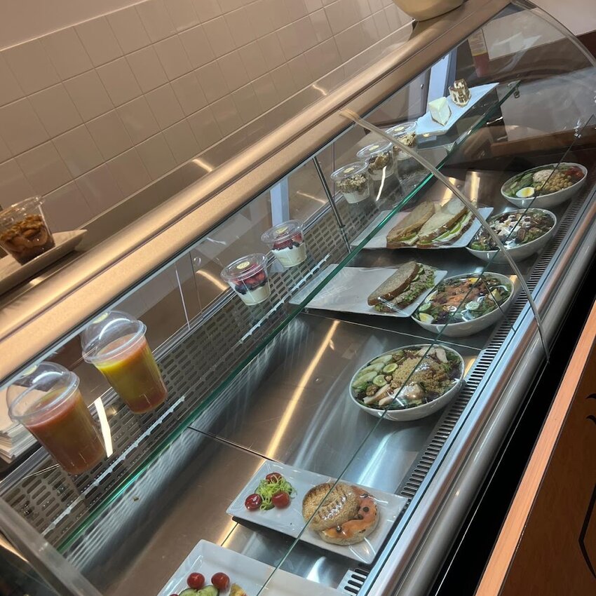 Caf&eacute; Esidem -  Restaurants Near: H4P2N2