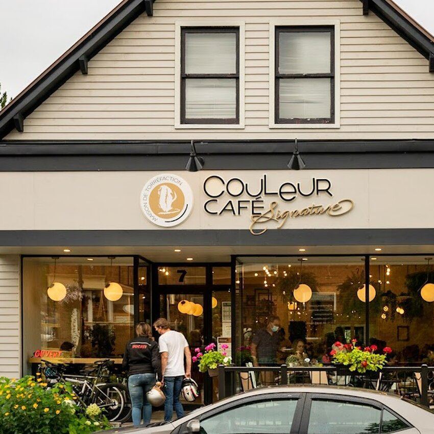 Couleur Caf&eacute; Signature Restaurant