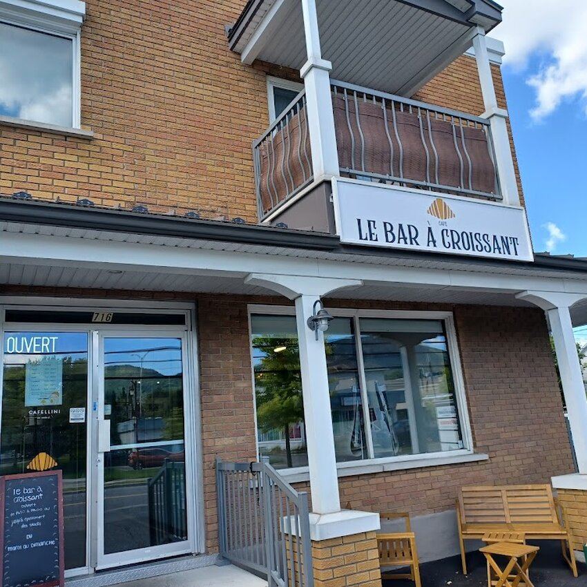 Le Bar &agrave; Croissant -  Restaurants Near: J3G5P2