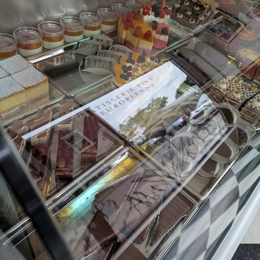 Chateau Euro -  Restaurants Near: J7V3E7