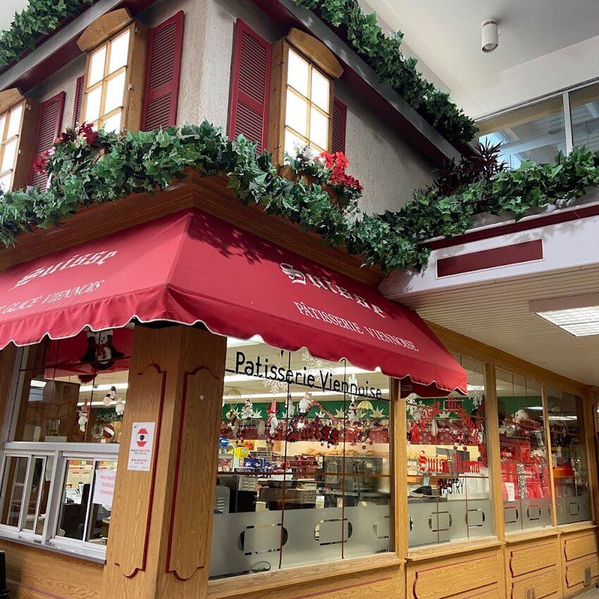 Swiss Vienna Patisserie - Restaurants pr&egrave;s de: H9R2W3