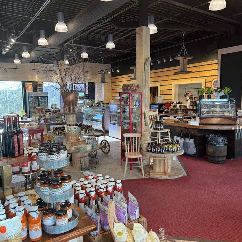 LA STATION des saveurs -  Restaurants Near: J8C2A5