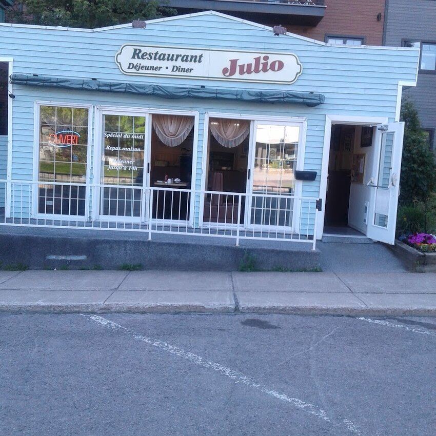 Restaurant Julio -  Restaurants Near: J8C2A5