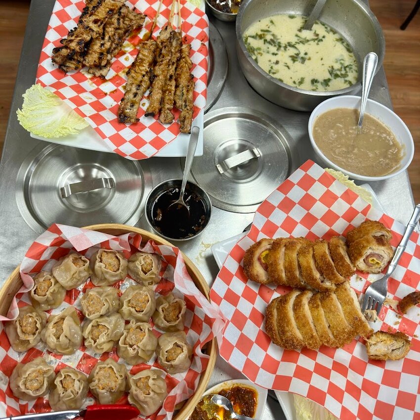 Cuisine Philippine Fernando - Restaurants pr&egrave;s de: H9B2K4