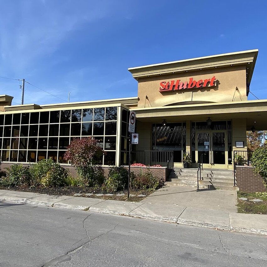 R&ocirc;tisserie St-Hubert - Restaurants pr&egrave;s de: H3L2E6