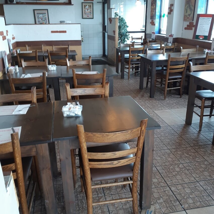 Pizzarella - Restaurants pr&egrave;s de: H1C1P8