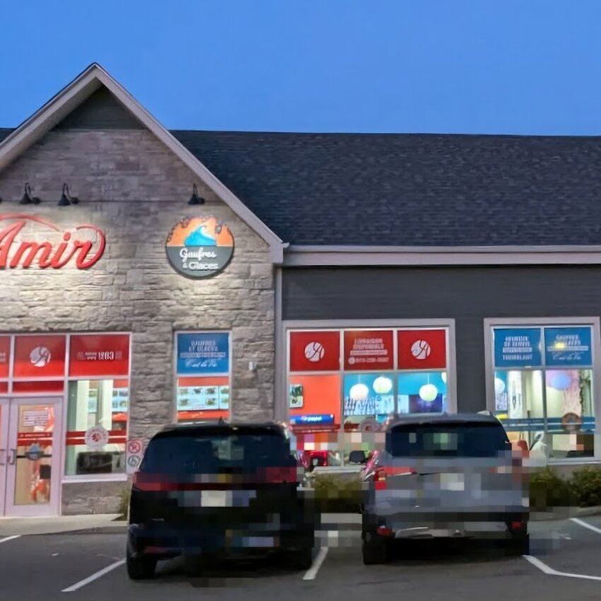 Gaufres et Glaces -  Restaurants Near: J8E3G4