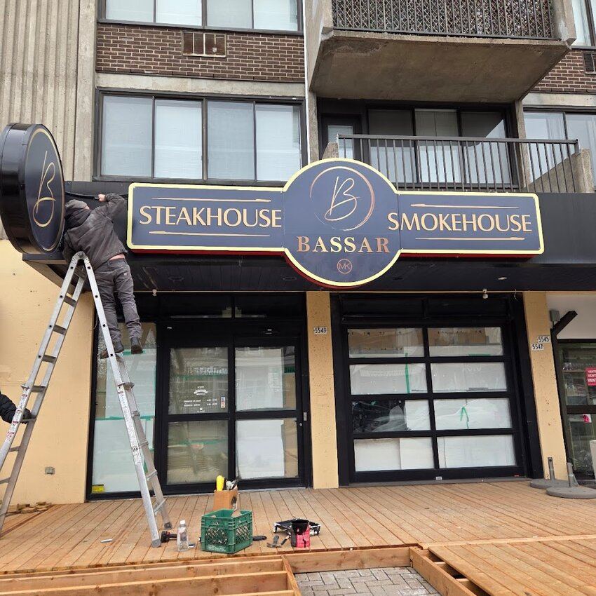 Bassar Steakhouse Smokehouse Restaurant Montr&eacute;al, QC