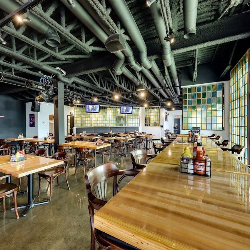 Resto-Pub BoulZeye -  Restaurants Near: H1B5X4