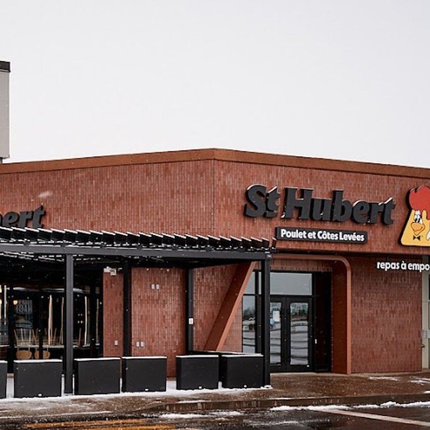 R&ocirc;tisserie St-Hubert - Poutines Chomedey