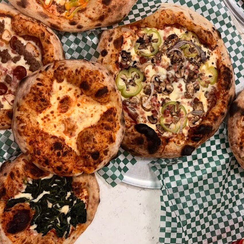 La T&eacute;tro Pizza -  Restaurants Near: H1L1C2