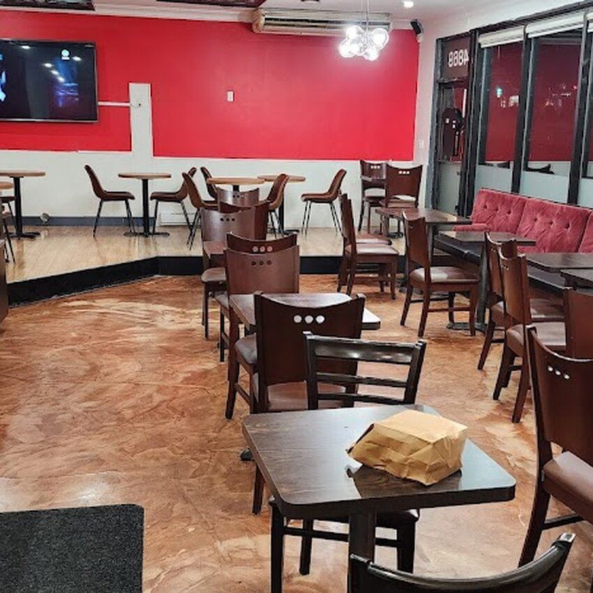 Poulet K - Restaurants pr&egrave;s de: H9H3E2