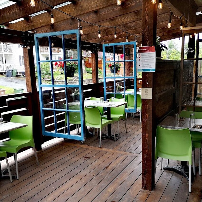 Caf&eacute; Aragon - Restaurants pr&egrave;s de: J1J2E2