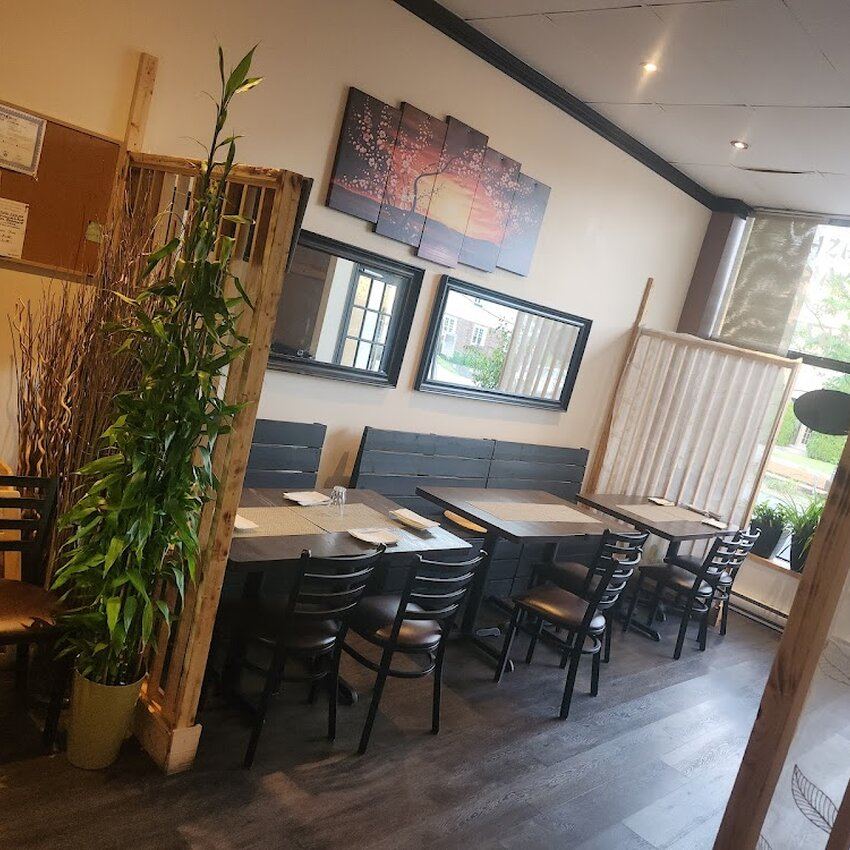 Sushi Kayakku - Restaurants pr&egrave;s de: J7G1B1