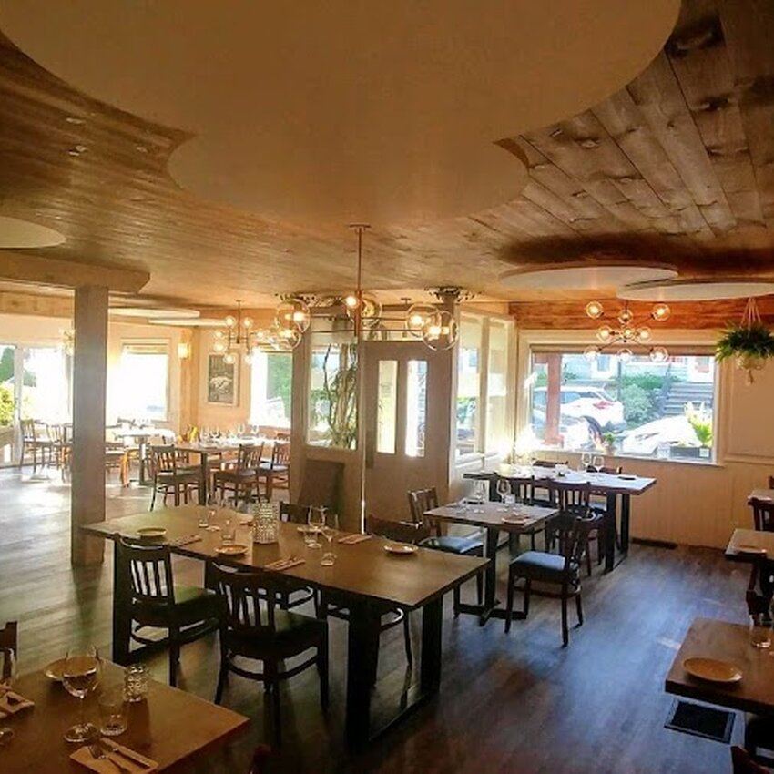 Bistro Lounge Gar&ccedil;ons! -  Restaurants Near: J8B2M3