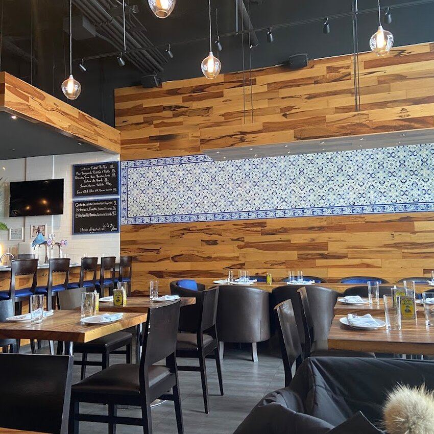 Cerv&eacute;jaria -  Restaurants Near: J4B7A2