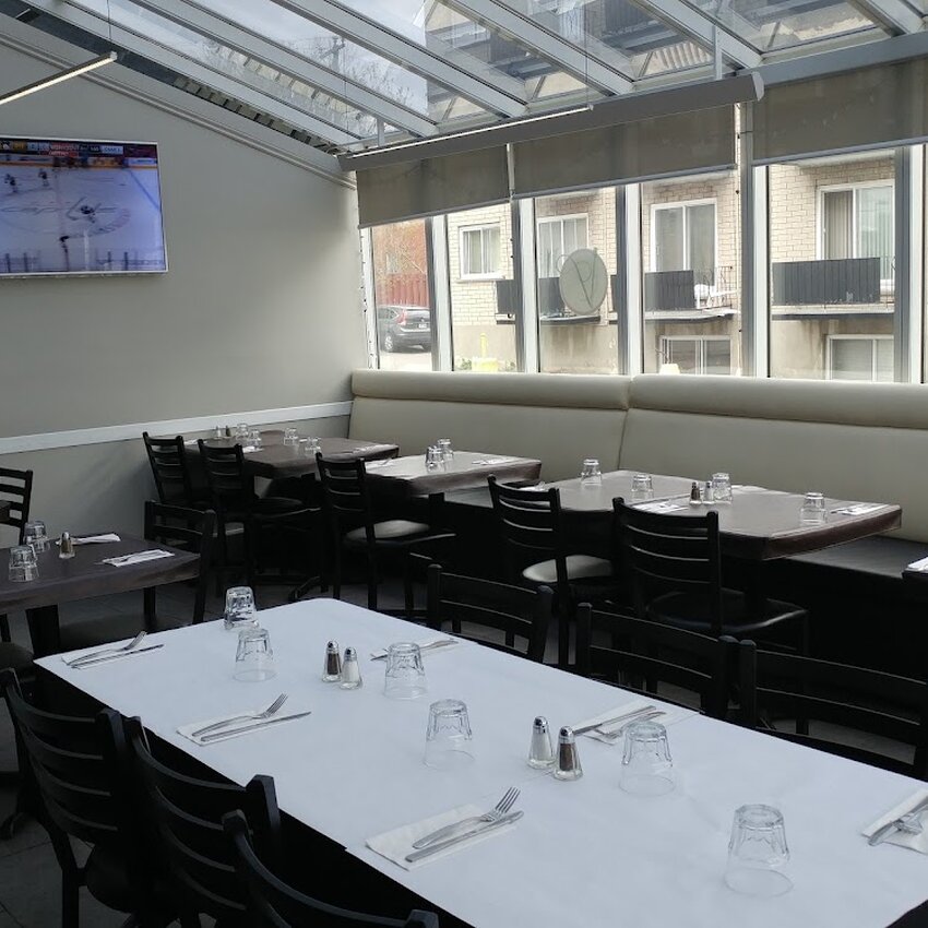 La Veranda pizzeria - Restaurants pr&egrave;s de: H1S1V7