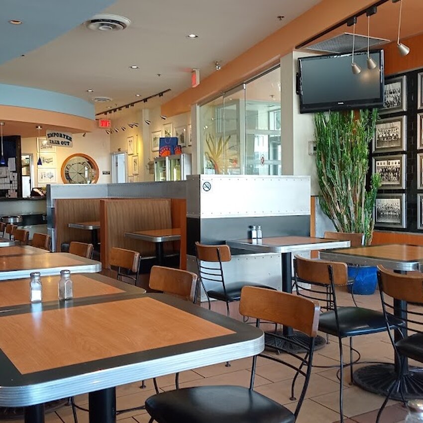 Tasty Food Pizza -  Restaurants Near: H3X4B1