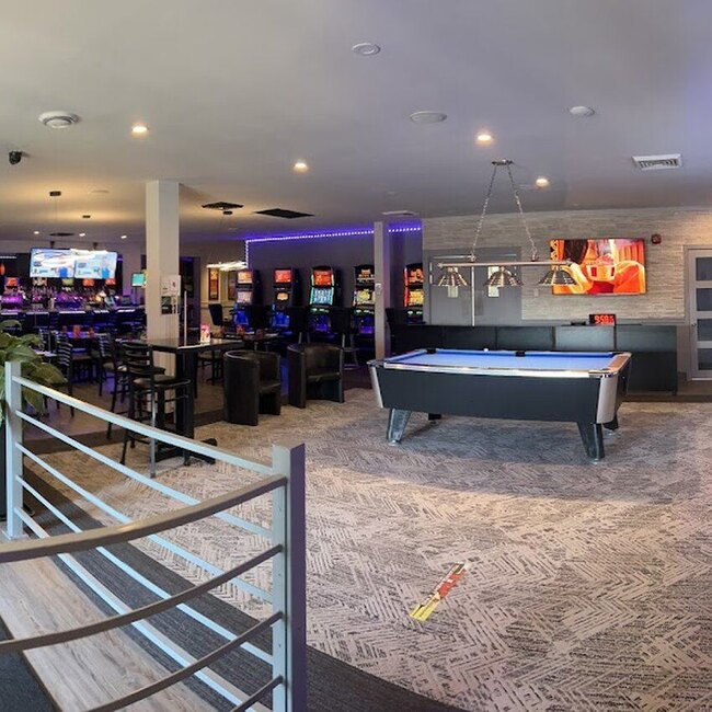 Le Ste-Rose Bar Restaurant