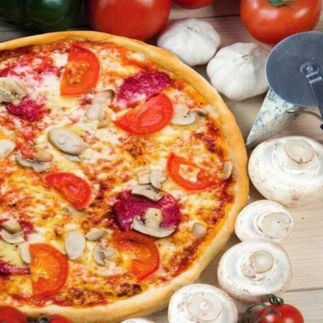 Luna Pizzeria -  Restaurants Near: H8Y3E3