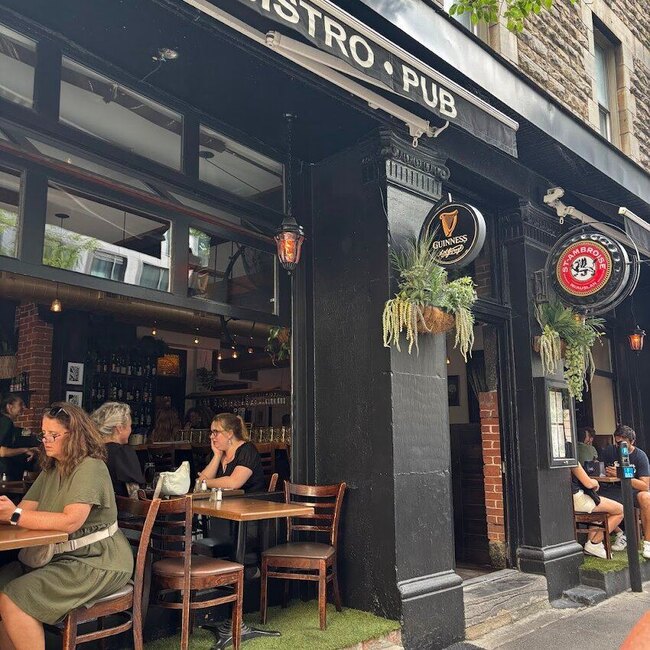 Nyks Bistro Pub - Fish & Chips Centre-ville