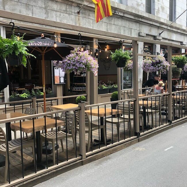 Les Pyrenées Montreal - Menu, Reviews & More January 2026