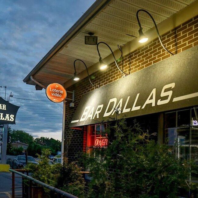 Dallas Bar -  Restaurants Near: H7N2J6