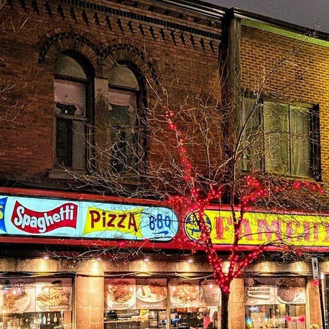 Fameux Viande Fum&eacute;e Et Charcuterie - Restaurants Brunch Le Plateau-Mont-Royal