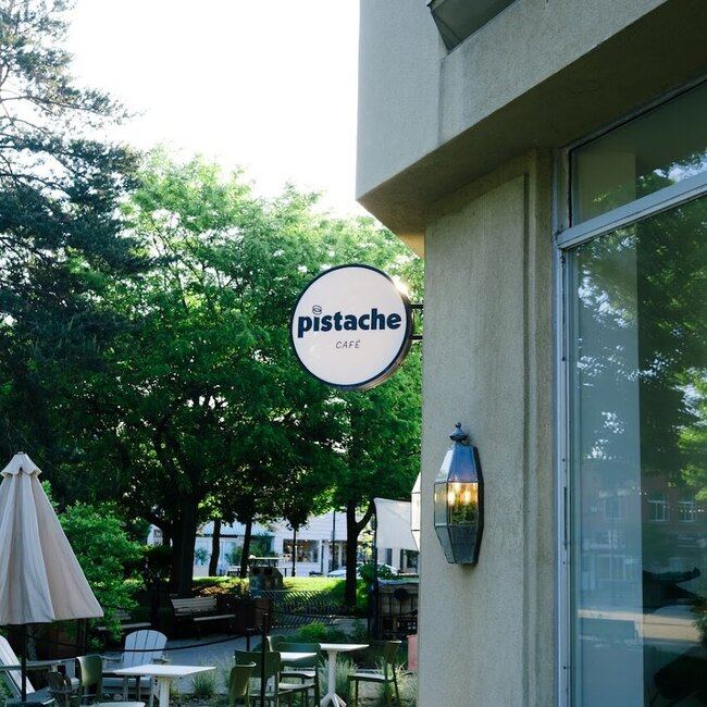 Caf&eacute; Pistache - Restaurants pr&egrave;s de: J4P2J2